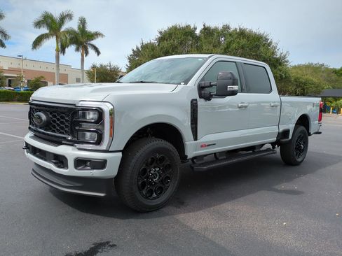 New 2026 Ford F350 Lariat w/ Black Appearance Package image 8