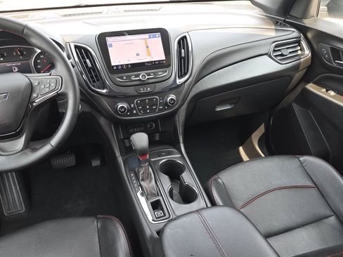 Used 2023 Chevrolet Equinox RS w/ RS Leather Package FWD image 11