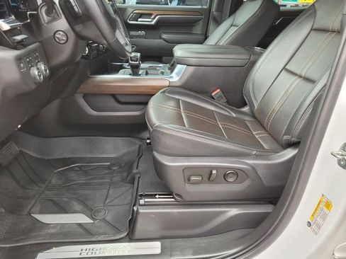 Used 2023 Chevrolet Silverado 1500 High Country w/ Technology Package image 18