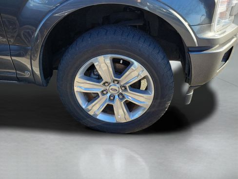 Used 2018 Ford F150 Platinum w/ Equipment Group 701A Luxury image 31