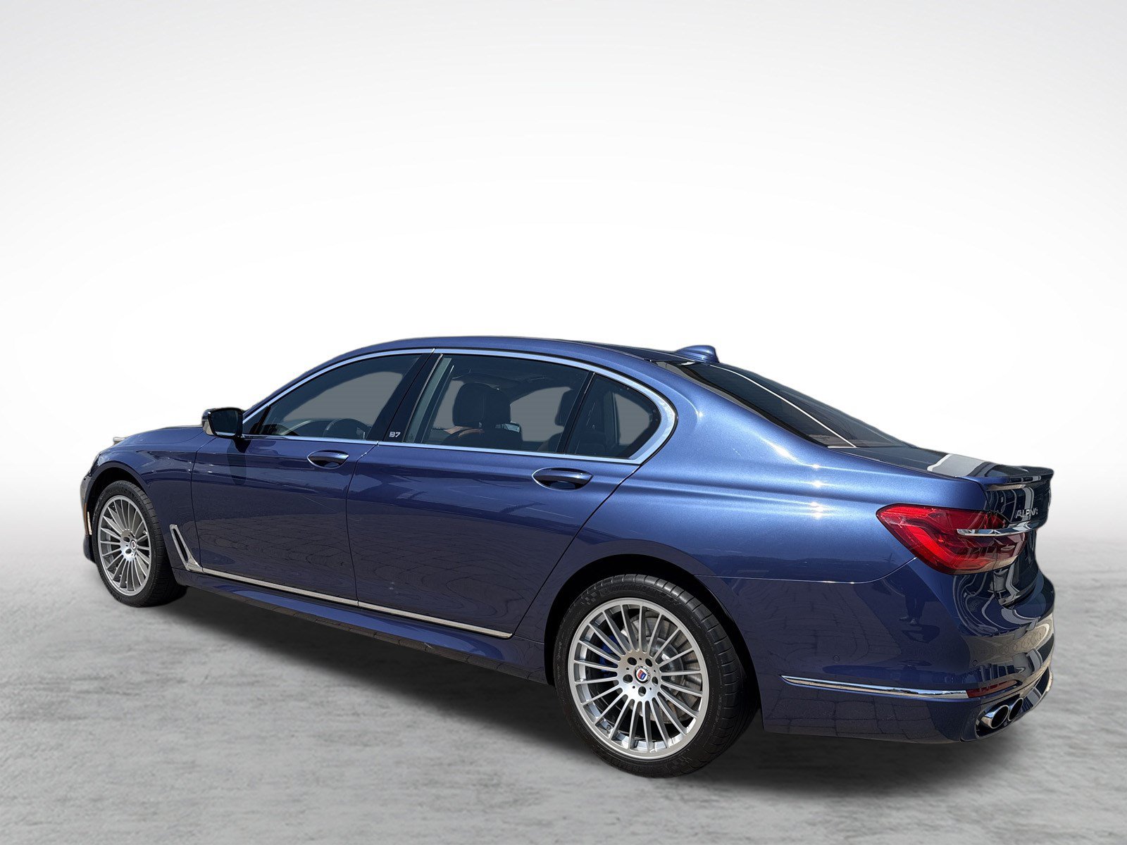 Used 2018 BMW ALPINA B7 xDrive AWD/4WD image 3