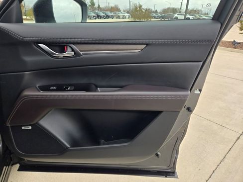 New 2025 MAZDA CX-5 Signature image 7