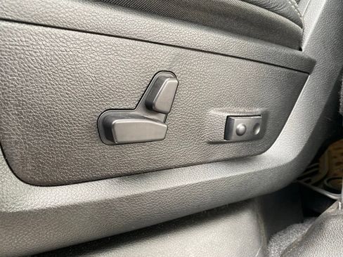 Used 2025 RAM 2500 Limited AWD/4WD image 16