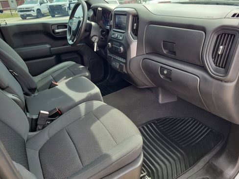 Used 2021 Chevrolet Silverado 1500 Custom image 9