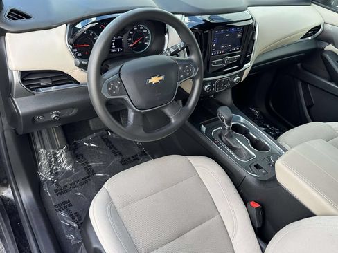 Used 2023 Chevrolet Traverse LS w/ Safety Package FWD image 9