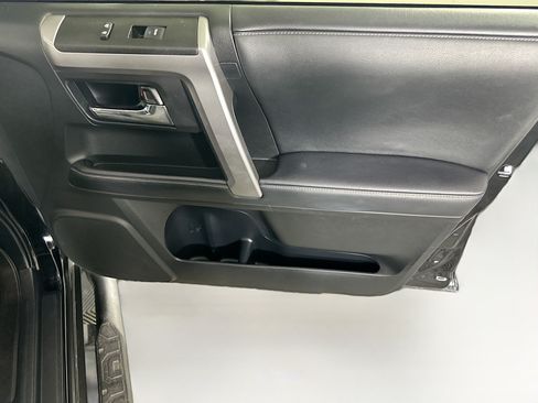 Used 2021 Toyota 4Runner SR5 AWD/4WD image 30