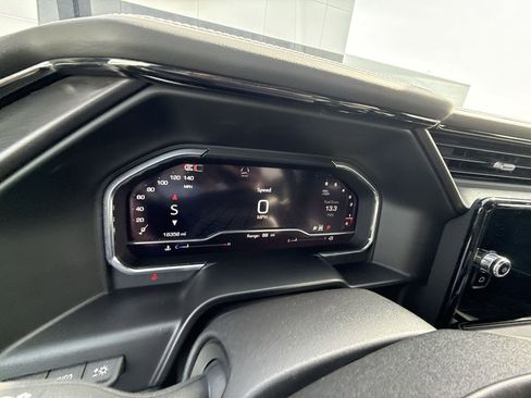 Certified 2025 GMC Sierra 1500 AT4X w/ AT4X AEV Edition AWD/4WD image 18