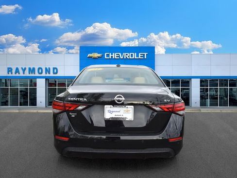 Used 2023 Nissan Sentra SV w/ SV Premium Package FWD image 4