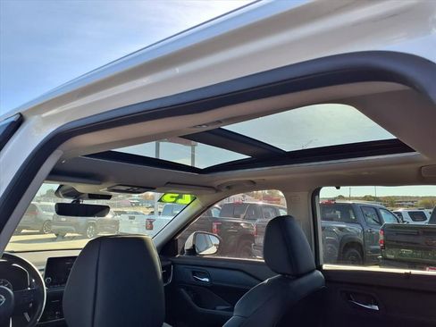 Certified 2023 Nissan Rogue SV w/ SV Premium Package image 12