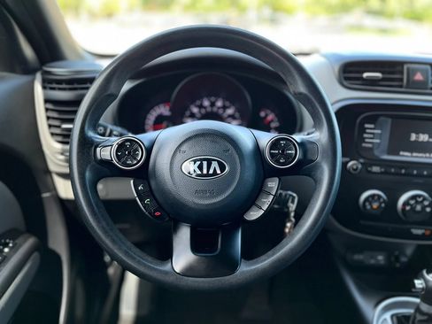 Used 2017 Kia Soul FWD image 15