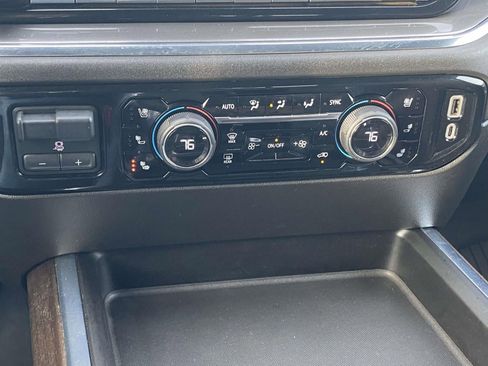 Used 2024 Chevrolet Silverado 2500 High Country image 30