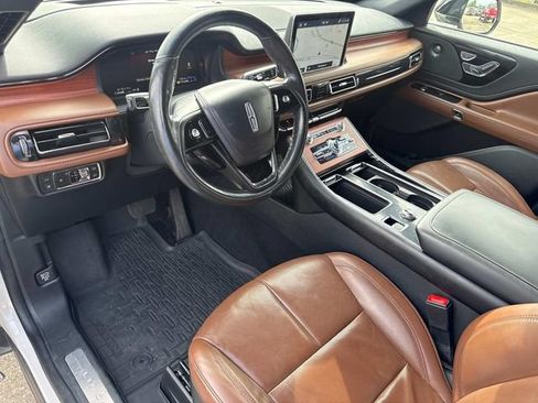 Used 2022 Lincoln Aviator Grand Touring w/ Equipment Group 301A AWD/4WD image 24
