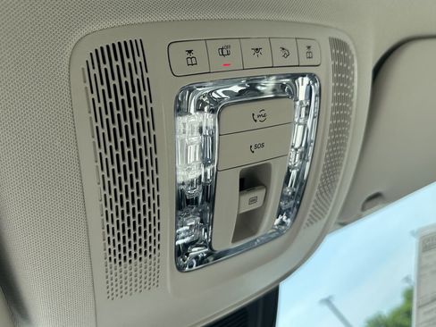 New 2026 Mercedes-Benz GLS 450 4MATIC image 33