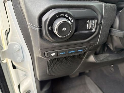 Used 2024 Jeep Wrangler Unlimited Rubicon 4xe image 10