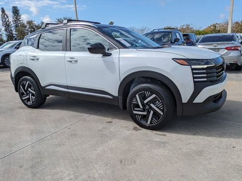 New 2026 Nissan Kicks SV w/ SV Premium Package image 2