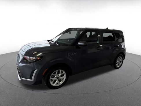 Used 2025 Kia Soul LX w/ LX Technology Package image 7
