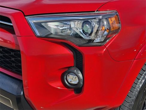 Used 2021 Toyota 4Runner Venture image 23