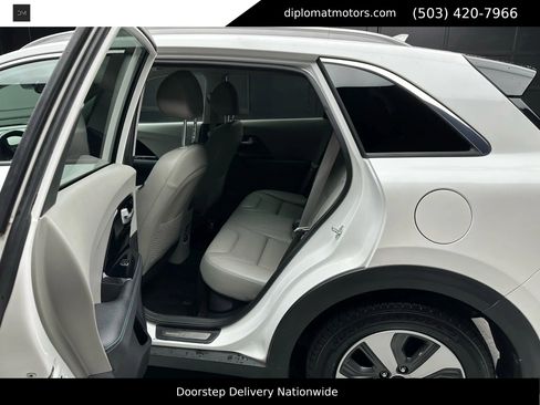 Used 2018 Kia Niro EX Premium image 20