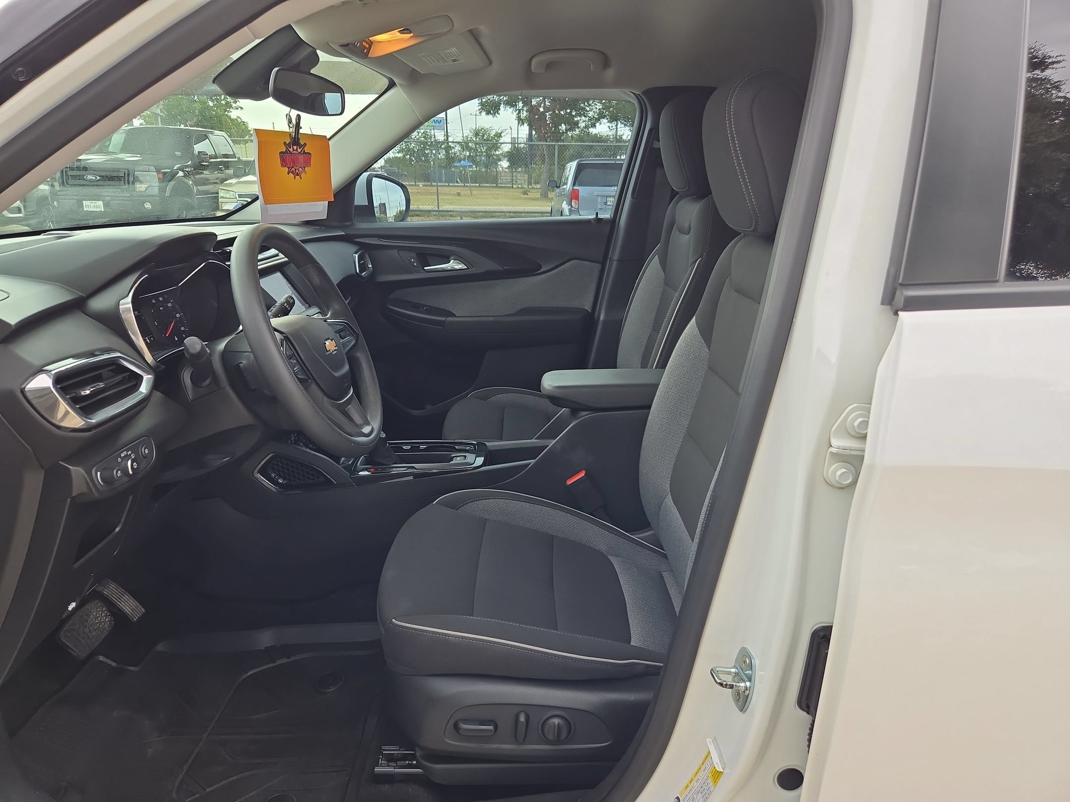 Certified 2023 Chevrolet TrailBlazer LT FWD image 9