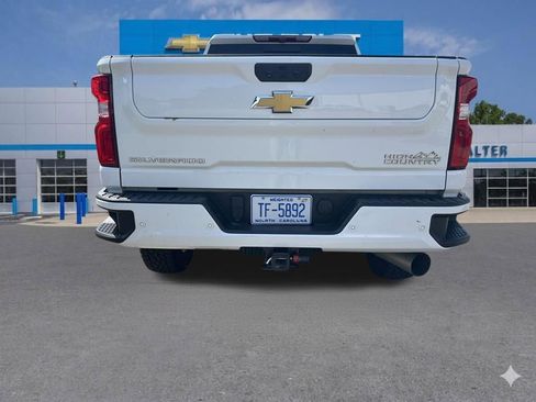 Used 2023 Chevrolet Silverado 2500 High Country w/ Safety Package II AWD/4WD image 4