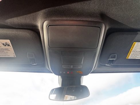 Used 2025 GMC Terrain Elevation image 19