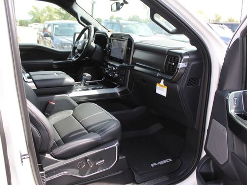 New 2026 Ford F150 Platinum w/ FX4 Off-Road Package AWD/4WD image 12
