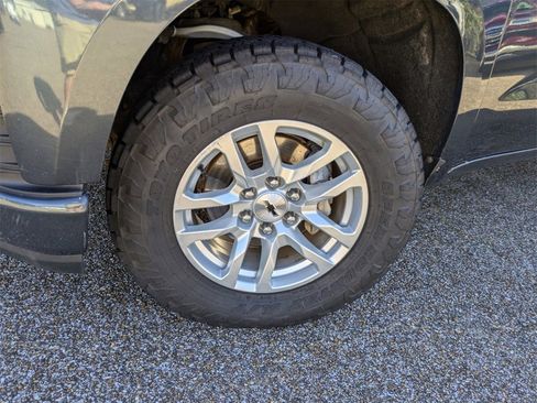 Used 2020 Chevrolet Silverado 1500 RST image 12