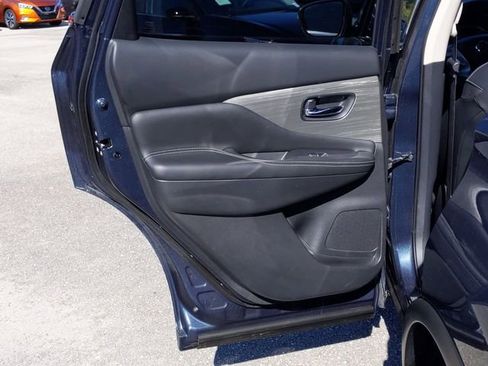 Used 2018 Nissan Murano SL w/ Moonroof Package image 28