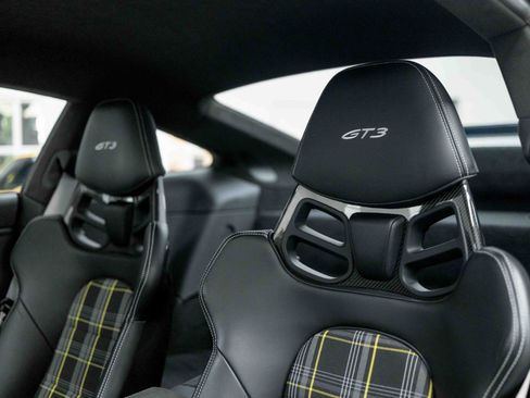 Used 2022 Porsche 911 GT3 RWD image 43