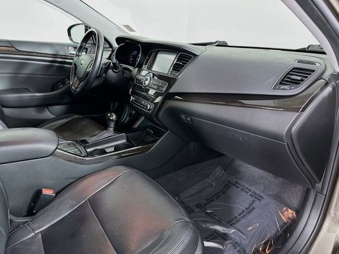Used 2014 Kia Cadenza Premium w/ Luxury Package image 32