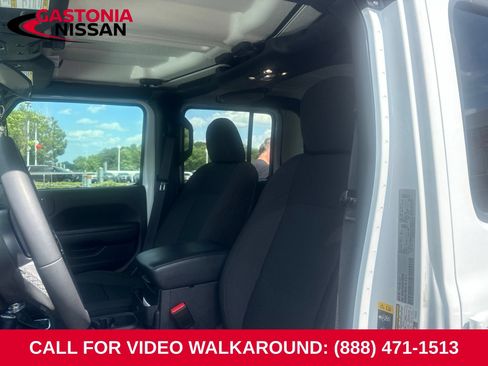 Used 2023 Jeep Gladiator Sport AWD/4WD image 11