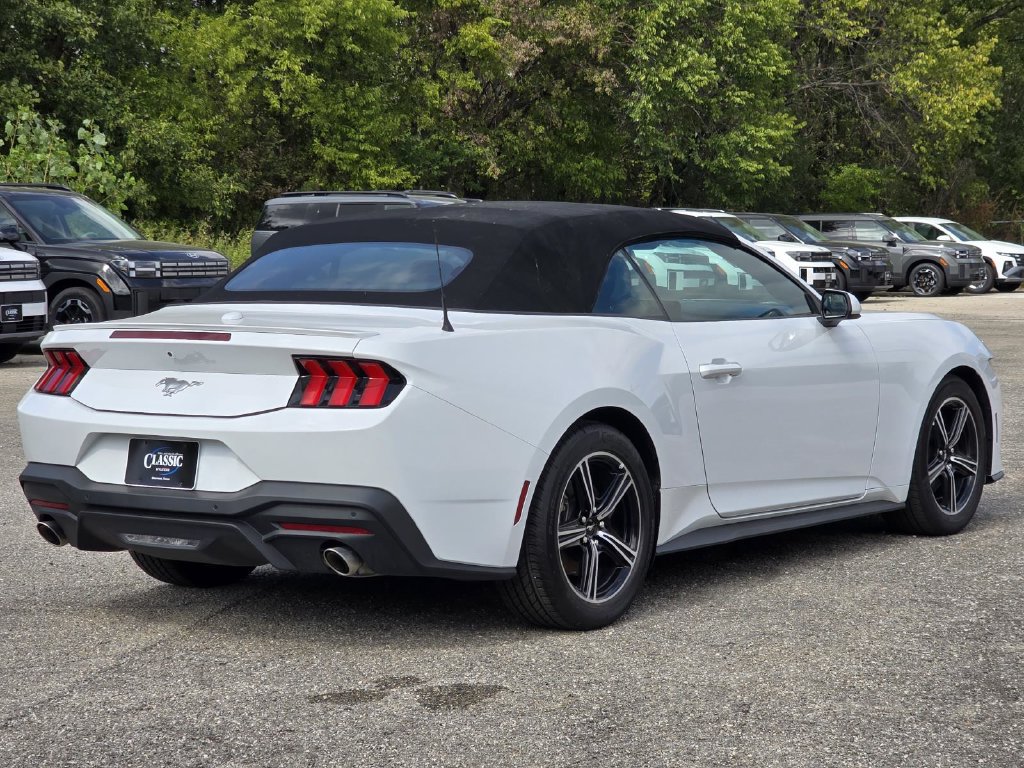 Used 2025 Ford Mustang Premium RWD image 4