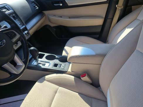Used 2016 Subaru Outback 2.5i Premium AWD/4WD image 9