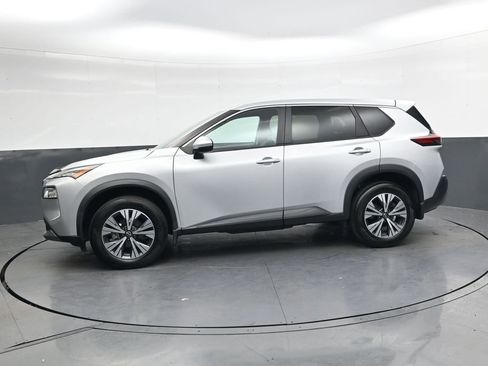 Used 2022 Nissan Rogue SV image 8