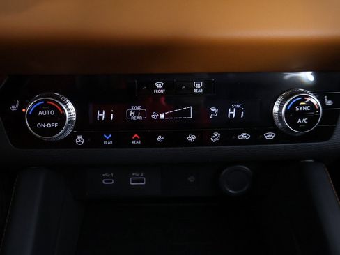 New 2025 Mitsubishi Outlander SEL image 52