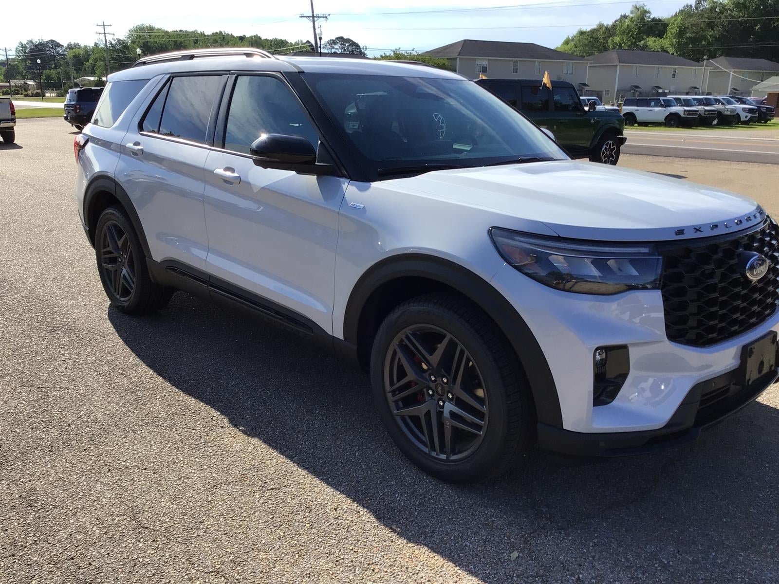 New 2026 Ford Explorer ST-Line w/ ST-Line Street Pack AWD/4WD image 7