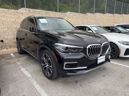 Certified 2023 BMW X5 xDrive40i w/ Premium Package AWD/4WD image 2