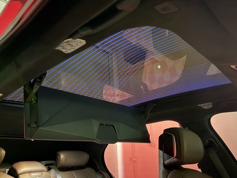 Used 2023 BMW 760i xDrive image 46