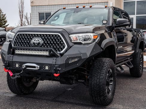 Used 2019 Toyota Tacoma TRD Off-Road image 1