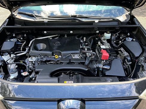 Used 2019 Toyota RAV4 XLE Premium FWD image 30
