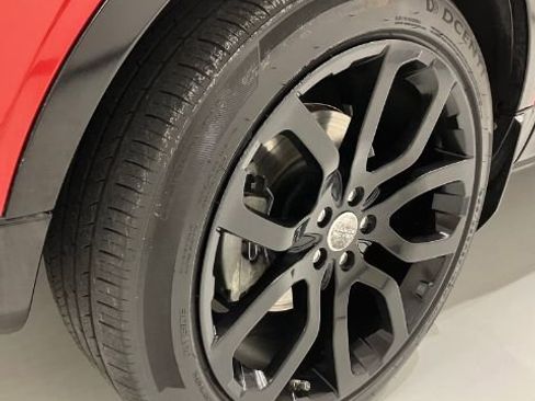Used 2018 Land Rover Range Rover Evoque SE image 37