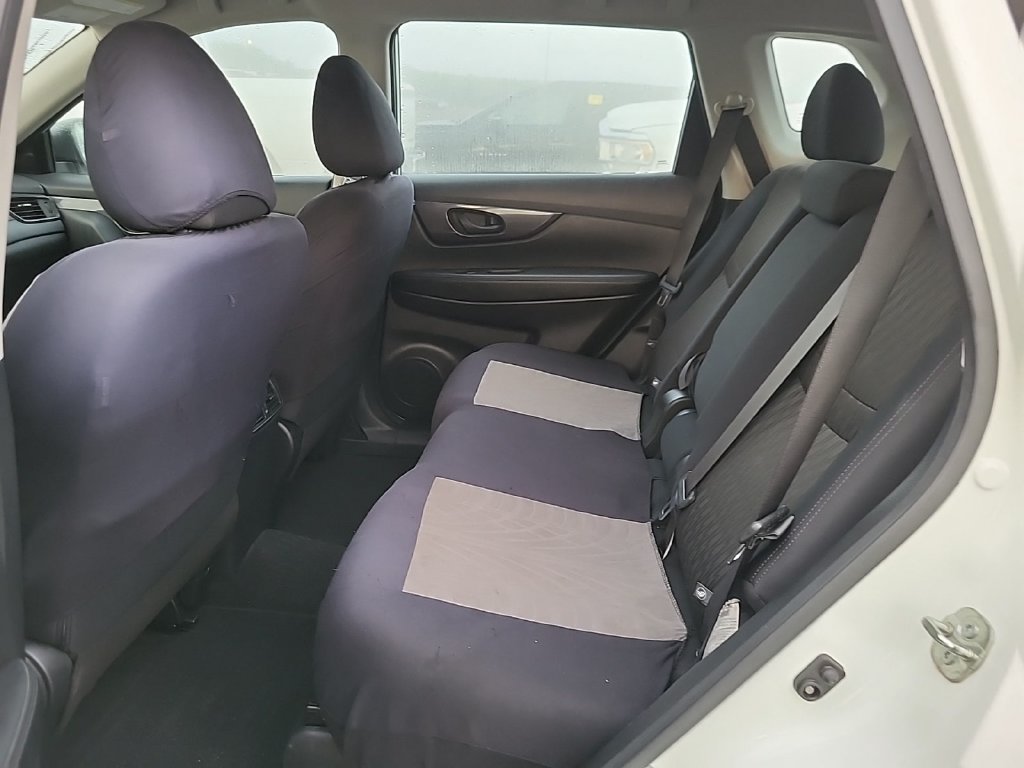 Used 2020 Nissan Rogue S AWD/4WD image 9