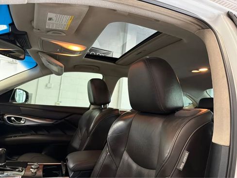 Used 2016 INFINITI Q70 L 3.7 image 25