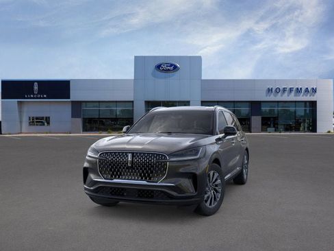 New 2026 Lincoln Aviator AWD image 2