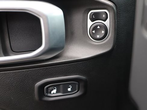 Used 2019 Jeep Wrangler Unlimited Sport S AWD/4WD image 27