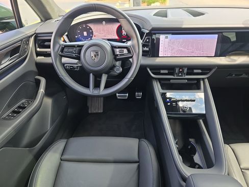Used 2025 Porsche Macan Turbo Electric AWD/4WD image 12