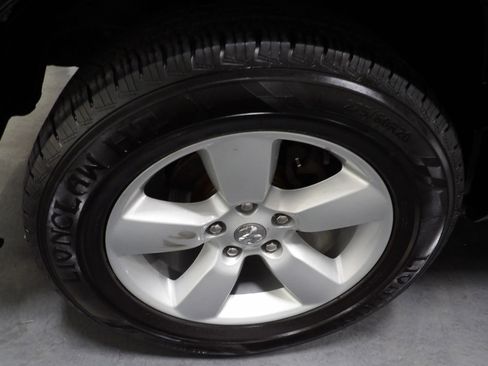 Used 2019 RAM 1500 Tradesman w/ Tradesman SXT Package image 22