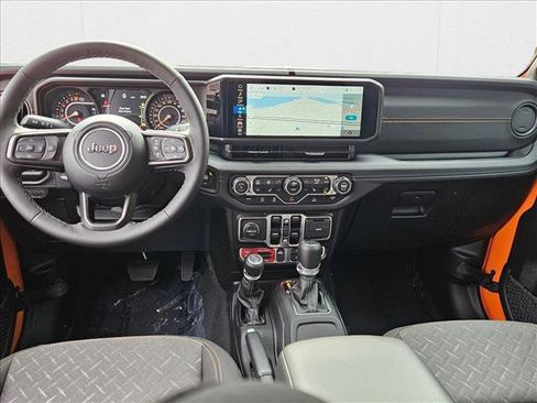 New 2025 Jeep Gladiator Mojave w/ Convenience Group image 14