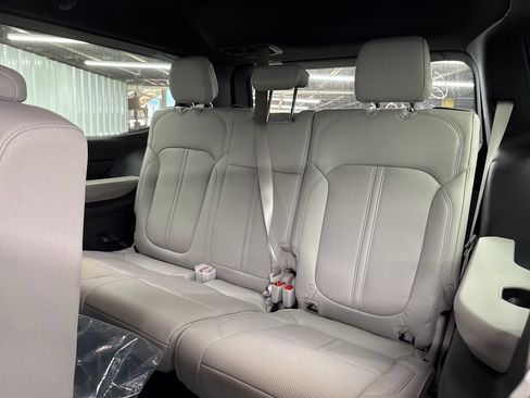 New 2025 Jeep Wagoneer 4WD image 11