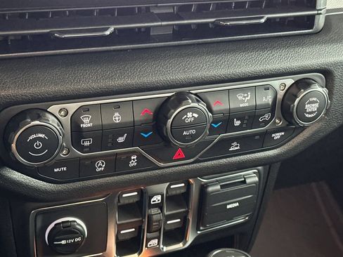 New 2026 Jeep Gladiator Sport AWD/4WD image 20